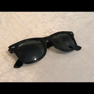Rayban Wayfarer Black Sunglasses